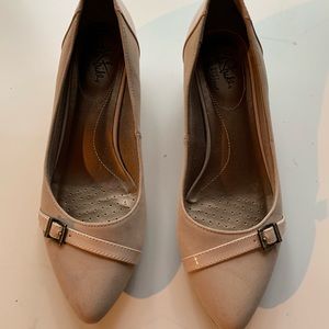 🍁Excellent condition nude flats!